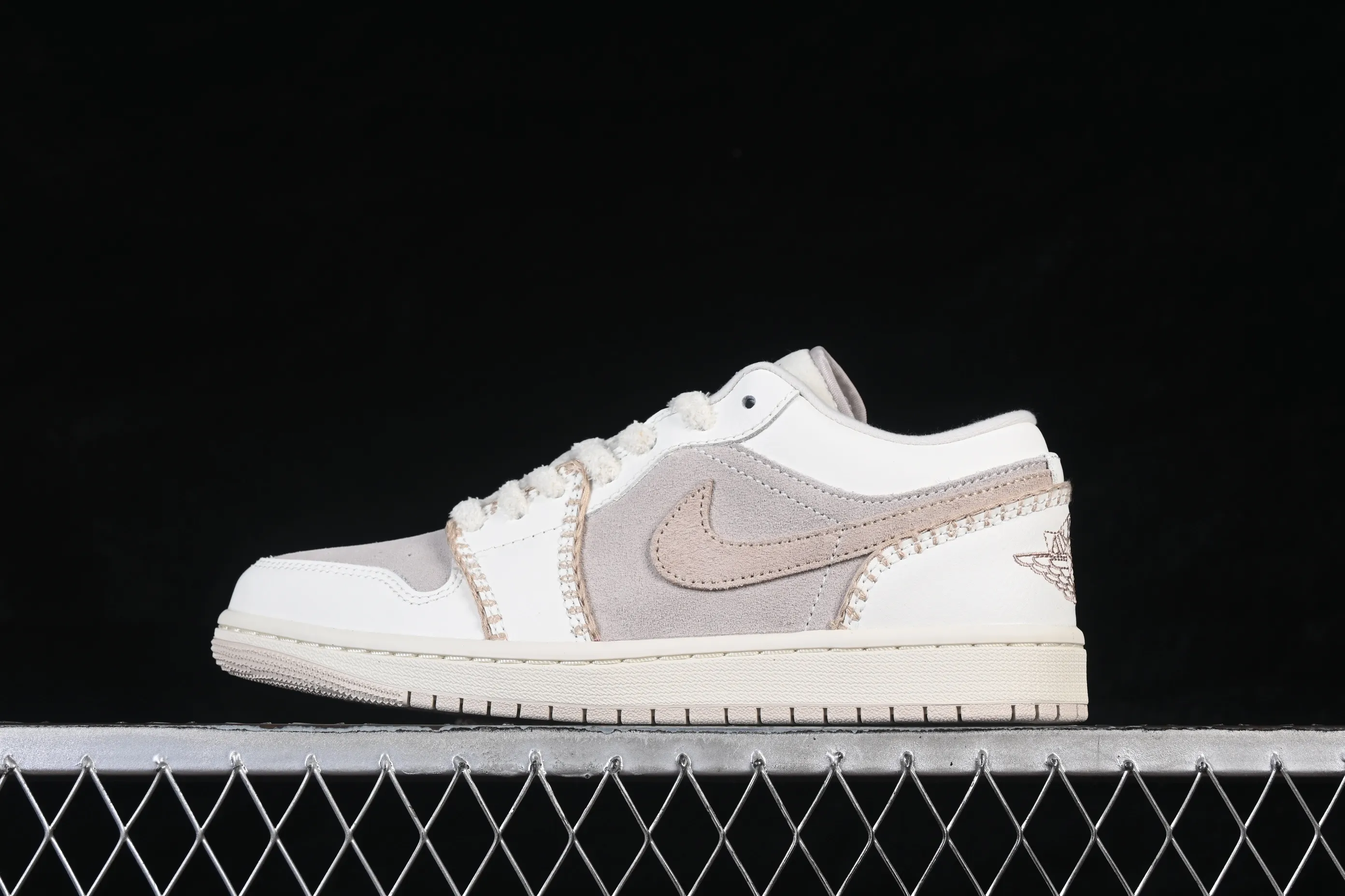 All categories Air Jordan Jordan series basketball shoes Air Jordan 1 Low G version pure original Air Jordan 1 Low AJ1 Joe 1 meter white brown low-top casual sneakers HV4268-120
